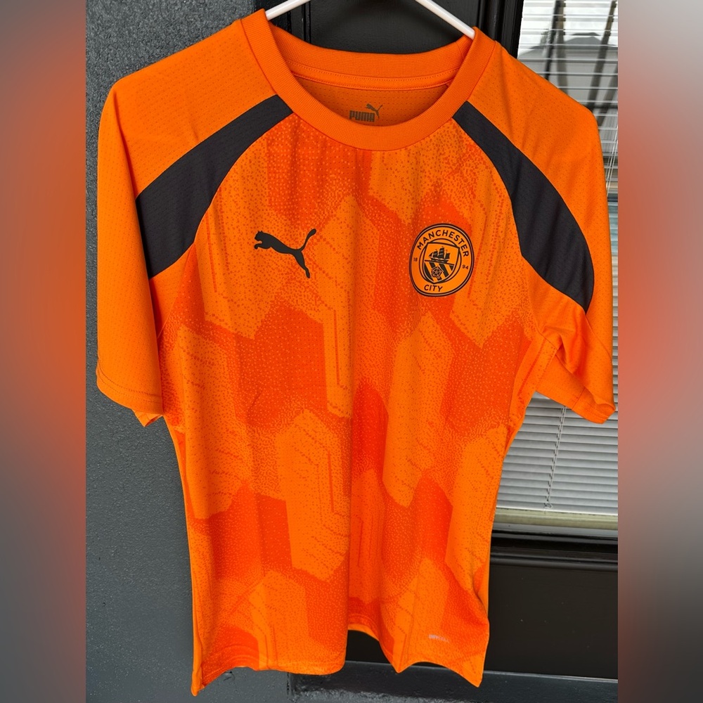 Manchester City Puma 2023/24 Pre-Match Orange Jersey Men’s Size Medium NWT